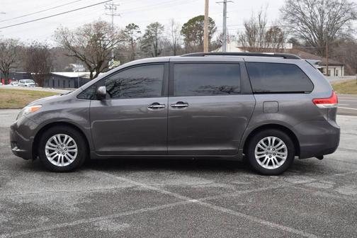 2014 Toyota Sienna XLE