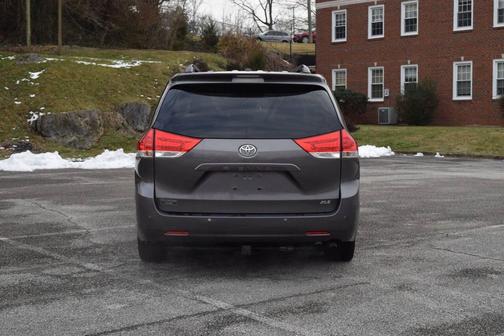 2014 Toyota Sienna XLE