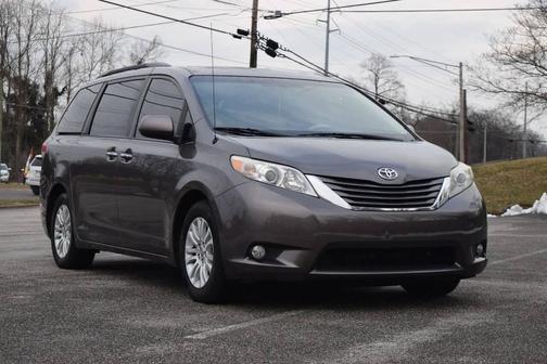 2014 Toyota Sienna XLE