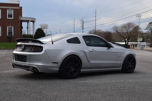 2013 Ford Mustang GT Premium