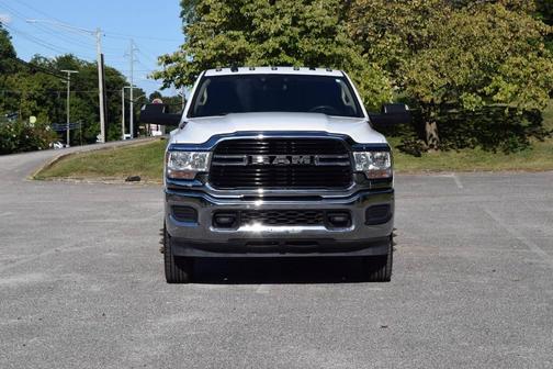 2019 RAM 3500 Big Horn Crew Cab 4x4 8' Box