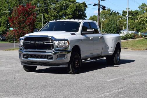 2019 RAM 3500 Big Horn Crew Cab 4x4 8' Box