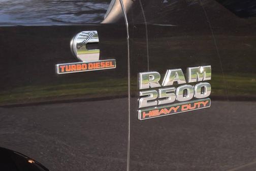 2017 RAM 2500 SLT Crew Cab 4x4 6'4' Box
