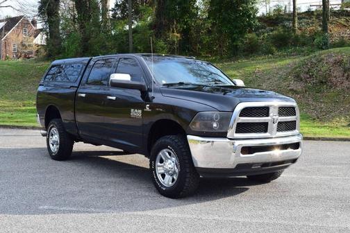 2017 RAM 2500 SLT Crew Cab 4x4 6'4' Box