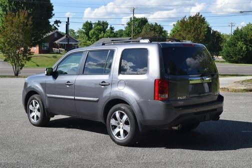 Gray 2015 Honda Pilot Touring