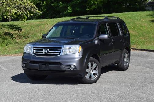 Gray 2015 Honda Pilot Touring