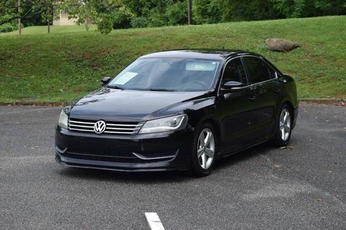 Black Uni 2015 Volkswagen Passat 1.8T Auto SE