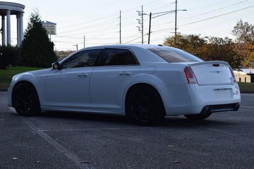 2013 Chrysler 300 SRT8