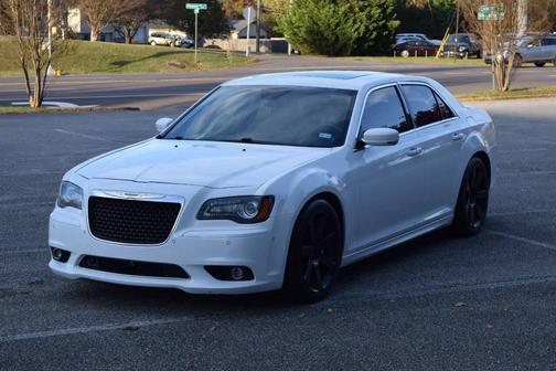 2013 Chrysler 300 SRT8
