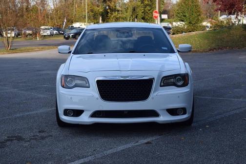 2013 Chrysler 300 SRT8