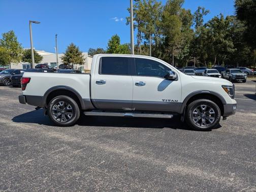 2024 Nissan Titan Platinum Reserve