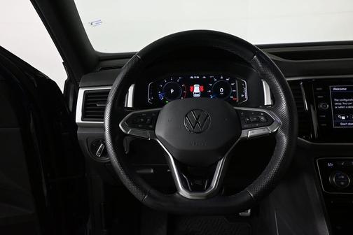 Tourmaline Blue Metallic 2022 Volkswagen Atlas Cross Sport 3.6L V6 SEL Premium R-Line