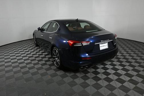 Blu 2022 Maserati Ghibli Modena