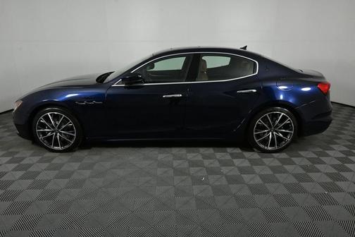 Blu 2022 Maserati Ghibli Modena
