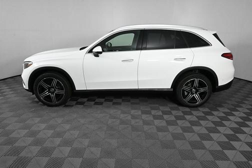 Polar White 2026 Mercedes-Benz GLC 300 Base