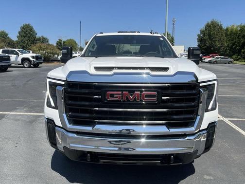 Summit White 2024 GMC Sierra 2500 Pro