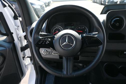 Arctic White 2025 Mercedes-Benz Sprinter 2500 144 WB