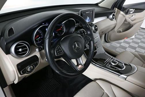 Polar White 2019 Mercedes-Benz GLC 300 Base