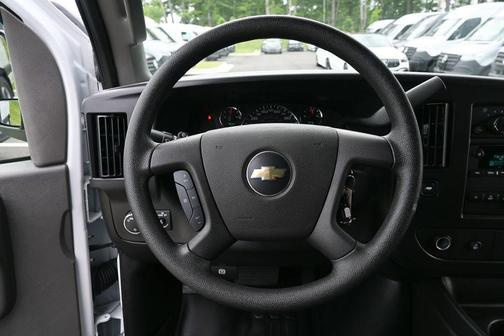 Summit White 2025 Chevrolet Express 2500 Work Van