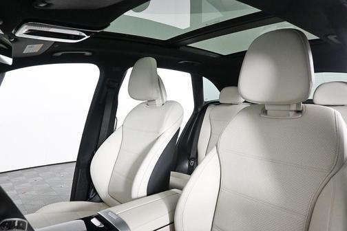 Polar White 2026 Mercedes-Benz GLC 300 Base