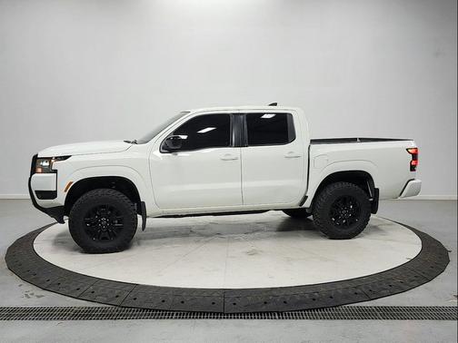 Glacier White 2026 Nissan Frontier SV