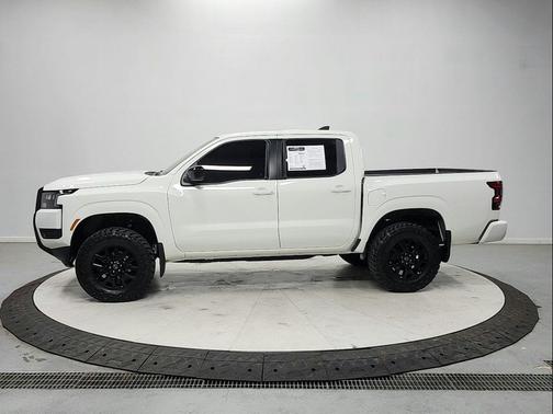 Glacier White 2026 Nissan Frontier SV