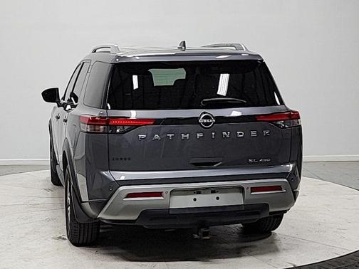 2022 Nissan Pathfinder SL 4WD