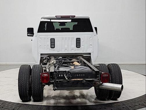 Summit White 2024 Chevrolet Silverado 3500 WT