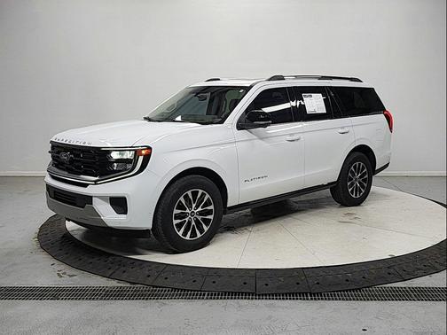 Oxford White 2025 Ford Expedition Platinum