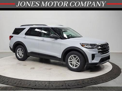 SPACE WHITE METALLIC 2026 Ford Explorer Active