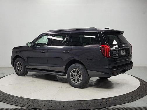 Gray 2027 Ford Expedition Active