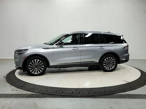 Silver Radiance Metallic Clearcoat 2023 Lincoln Aviator Standard AWD