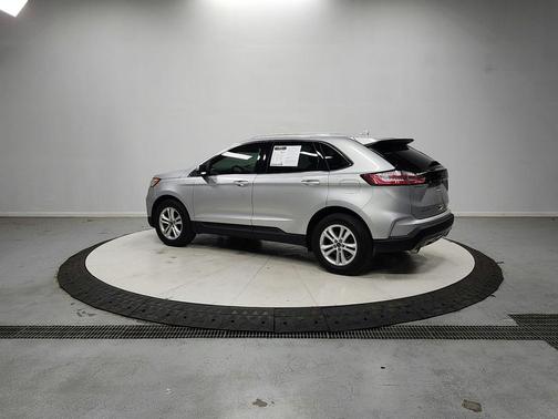 Ingot Silver Metallic 2019 Ford Edge SEL