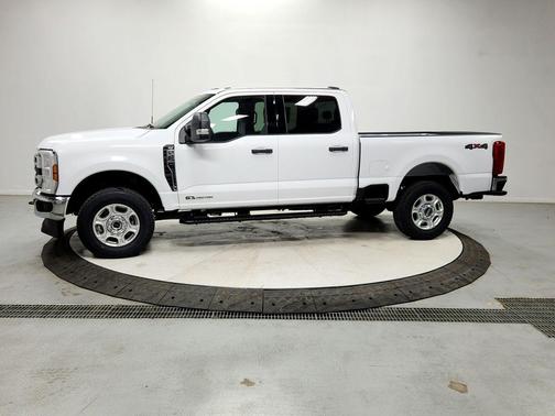 OXFORD WHITE 2026 Ford F-250 XLT