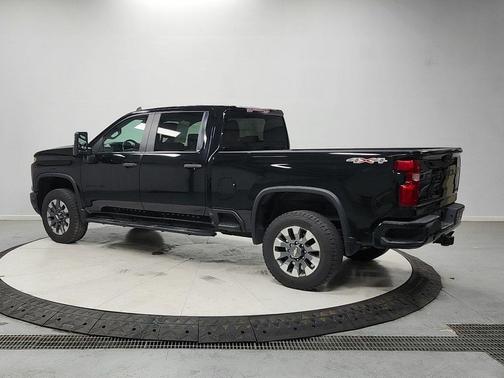 Black 2024 Chevrolet Silverado 2500 Custom