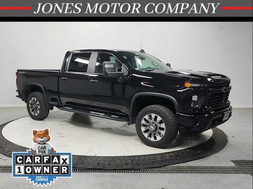 Black 2024 Chevrolet Silverado 2500 Custom