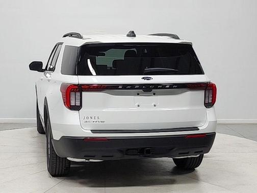 Star White Metallic Tri-Coat 2026 Ford Explorer Active