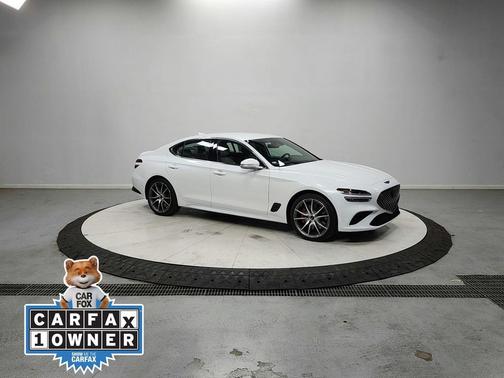 Uyuni White 2025 Genesis G70 2.5T RWD
