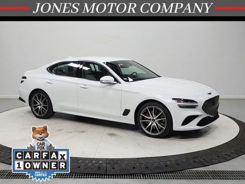 Uyuni White 2025 Genesis G70 2.5T RWD