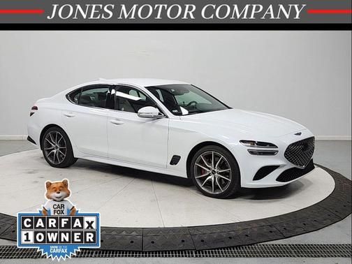 Uyuni White 2025 Genesis G70 2.5T RWD