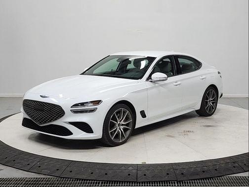 Uyuni White 2025 Genesis G70 2.5T RWD