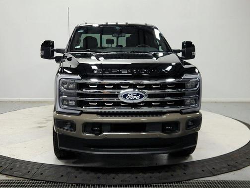 Agate Black Metallic 2027 Ford F-250 King Ranch