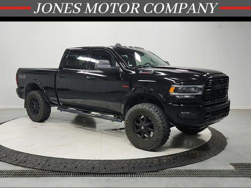 Diamond Black Crystal Pearlcoat 2019 RAM 2500 Laramie Crew Cab 4x4 6'4' Box