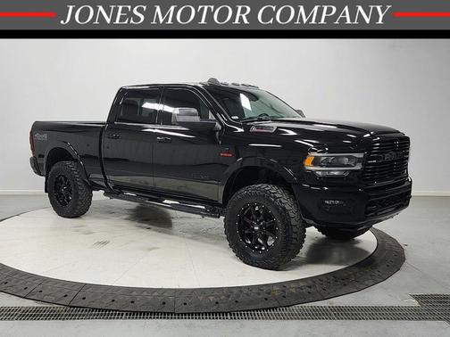 Diamond Black Crystal Pearlcoat 2019 RAM 2500 Laramie Crew Cab 4x4 6'4' Box