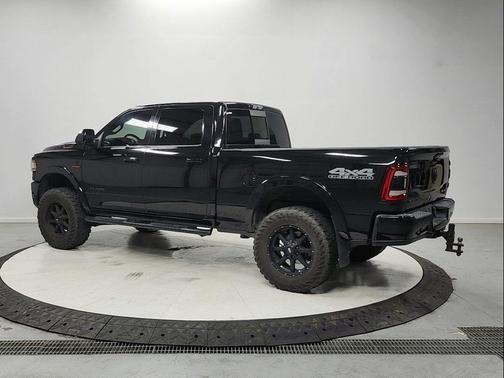 Diamond Black Crystal Pearlcoat 2019 RAM 2500 Laramie Crew Cab 4x4 6'4' Box
