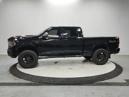 Diamond Black Crystal Pearlcoat 2019 RAM 2500 Laramie Crew Cab 4x4 6'4' Box