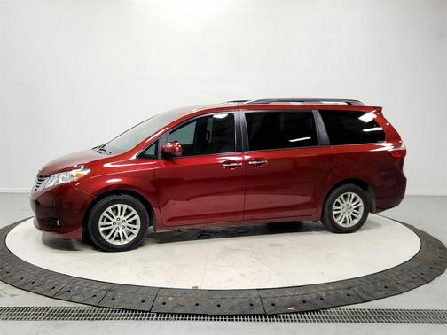 2015 Toyota Sienna XLE