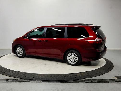 2015 Toyota Sienna XLE