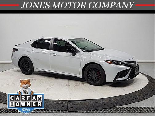 Ice Edge 2023 Toyota Camry SE
