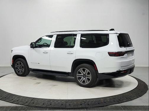 Bright White Clearcoat 2025 Jeep Wagoneer 4x2